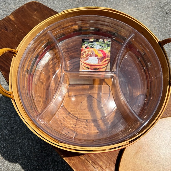 COPY - Longaberger Wrought Iron Snowman Stand & 1999 Red Popcorn & Pinecone Bas… - Picture 6 of 9